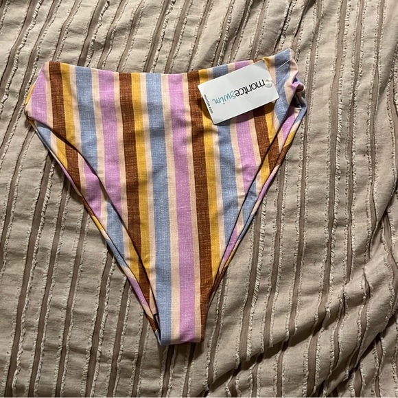 Montce Bikini - Picture 6 of 11